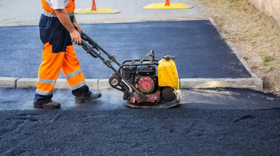 Professional gutter cleaning in Ardmore, OK